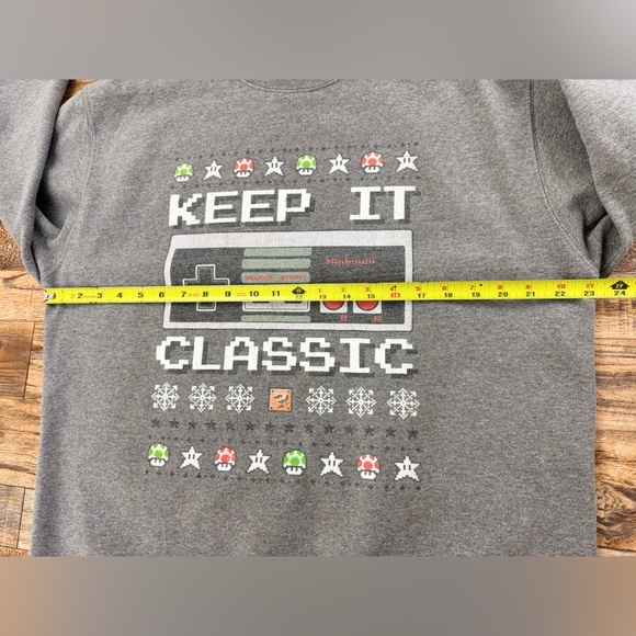 Nintendo “Keep It Classic” Controller Logo Crewneck Sweatshirt, Men’s Size XL - Picture 3 of 10